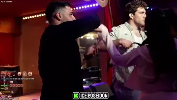 bro... she does NOT want to touch him LMFAO! yikes